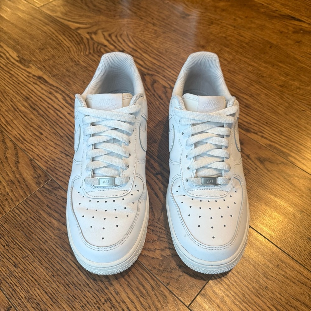Women’s Nike Air Force 1’s - Picture 2 of 7